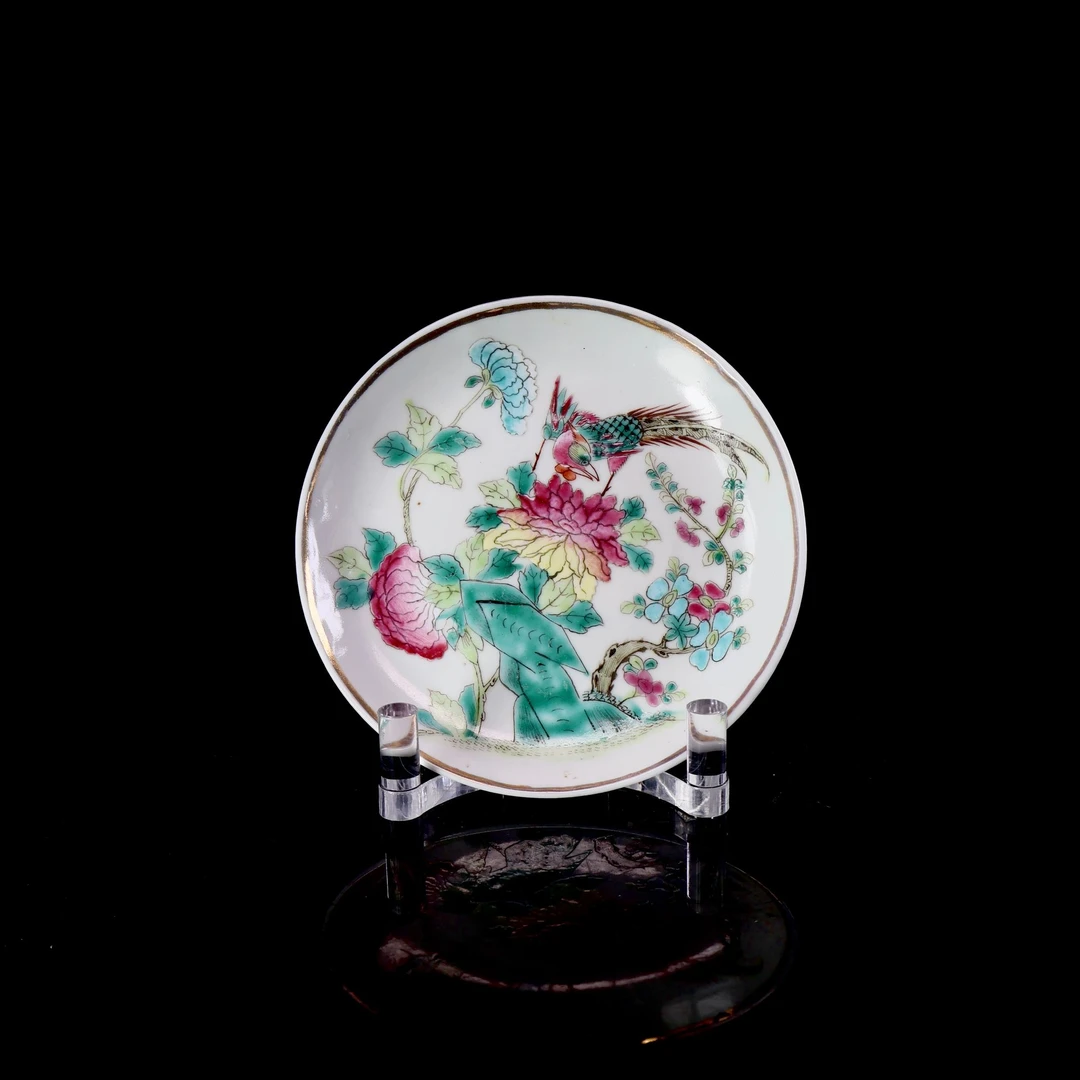 6.清末粉彩牡丹锦鸡纹盘