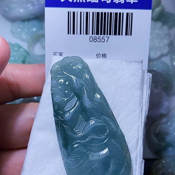 翡翠未镶嵌颈饰天光墟翡翠市场现金代购