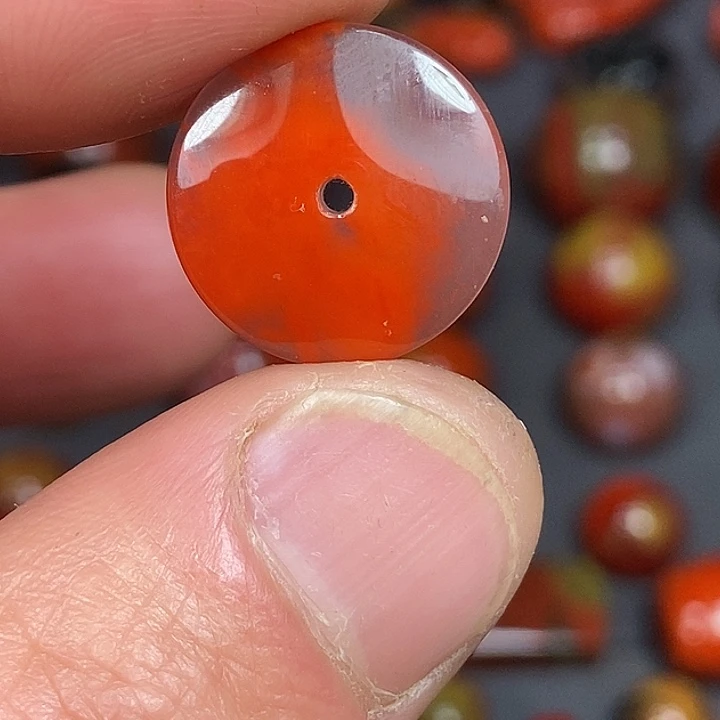 南红玛瑙未镶嵌车挂