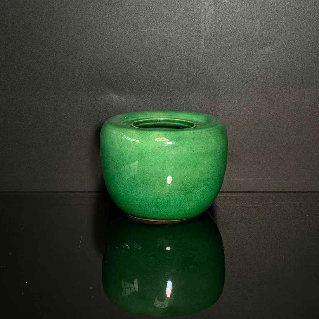 Lot20-清绿釉苹果尊高5.5cm直径7cm-DZ11190095001058