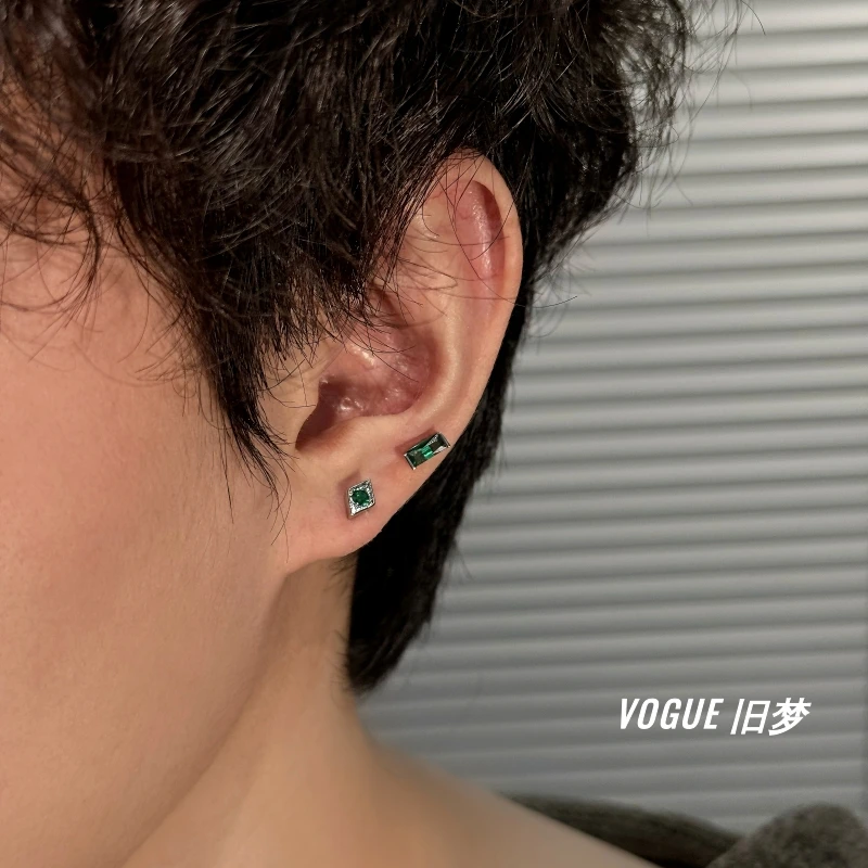 钛钢合成锆石耳饰 方菱斯莱特林绿眼睛耳钉气质迷你不对称耳钉ins