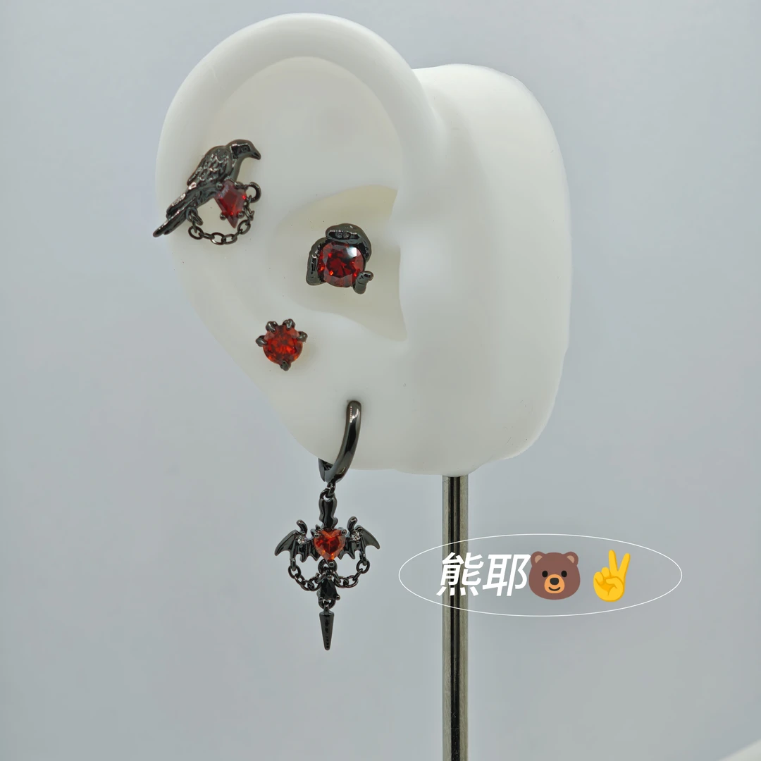 钛钢耳饰 秦彻同款 男女通用暗黑风配饰黑色耳钉嘻哈风时尚小众