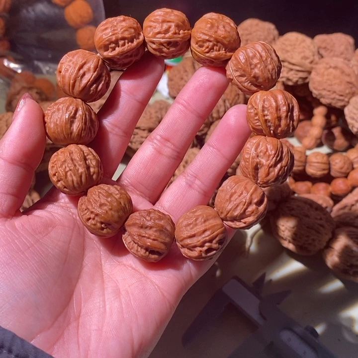 文玩核桃手串……39