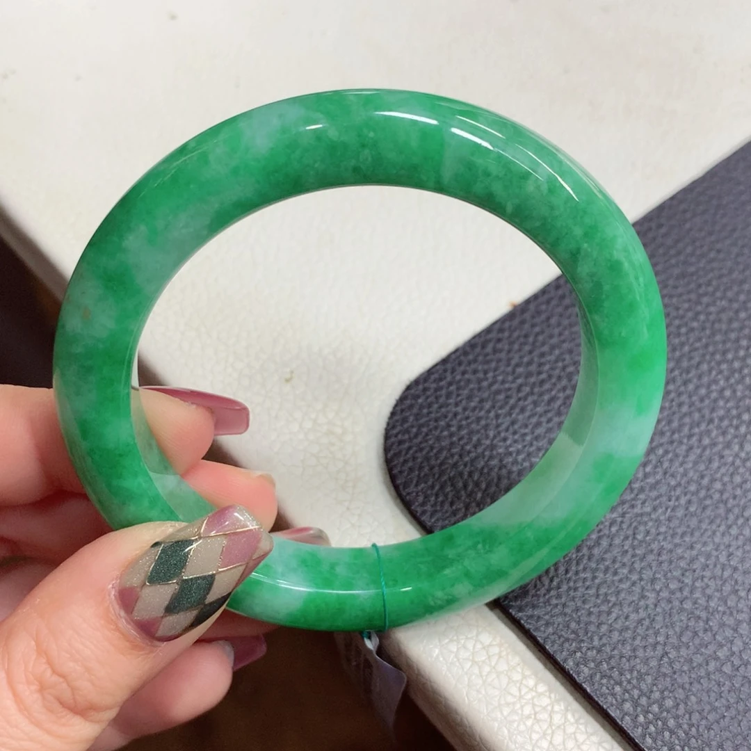 未镶嵌手镯翡翠缅甸