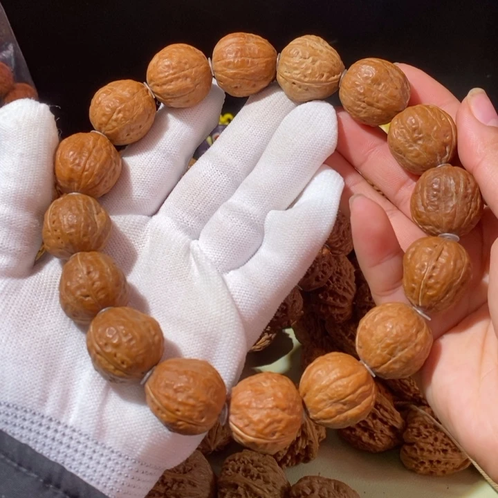 文玩核桃手串……33