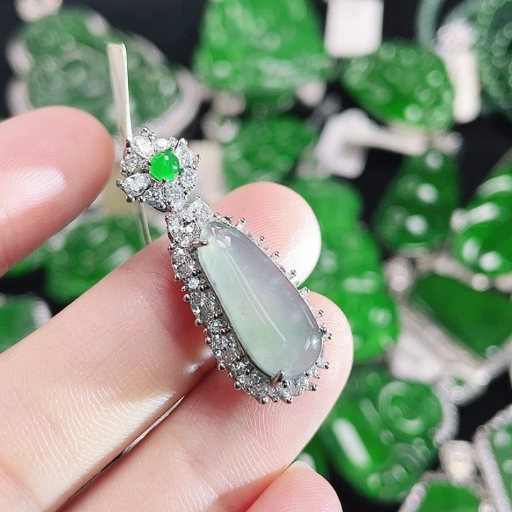 翡翠未镶嵌颈饰67