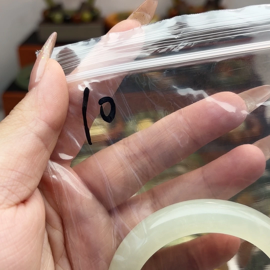 L****蛇纹石玉合金手镯