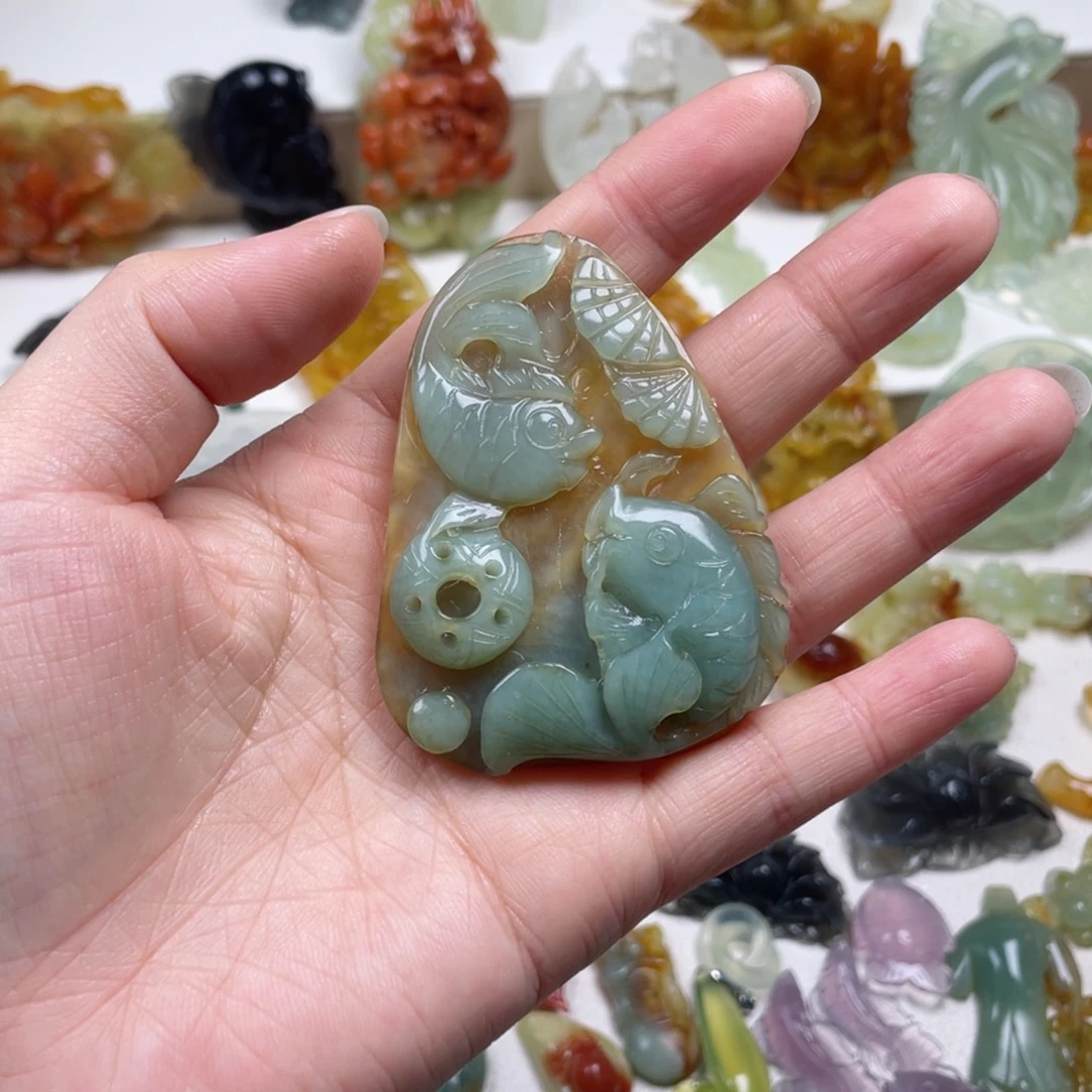 蛇纹石玉未镶嵌颈饰