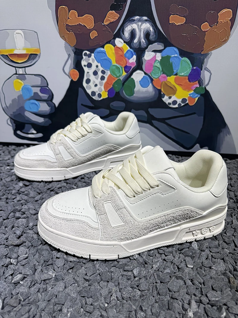 男鞋2025秋季新款休闲鞋轻便百搭运动鞋男士大码防滑时尚潮流板鞋