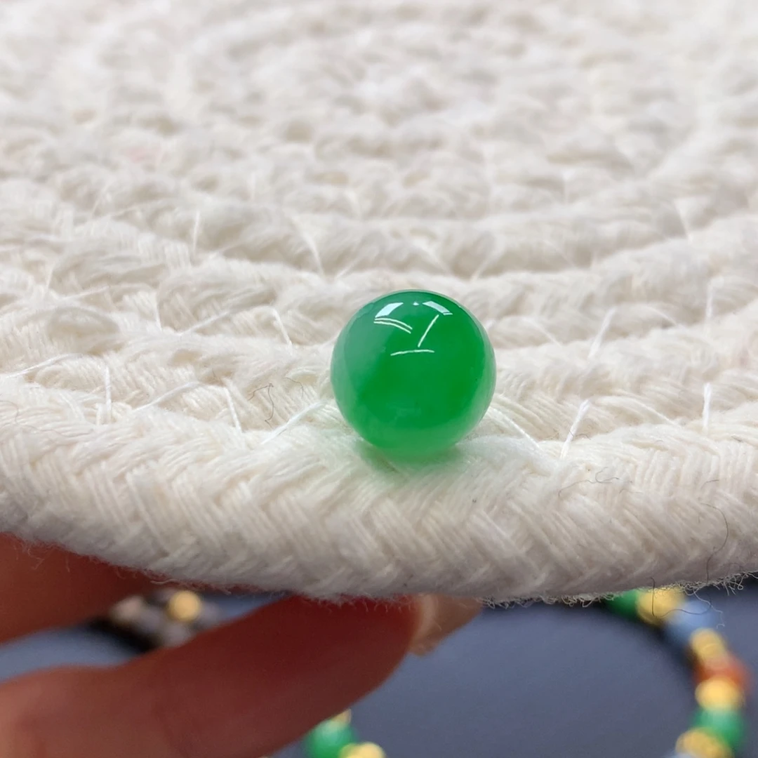 定制翡翠未镶嵌 毛货抛光定制 甜色阳绿 卡9.3 yu