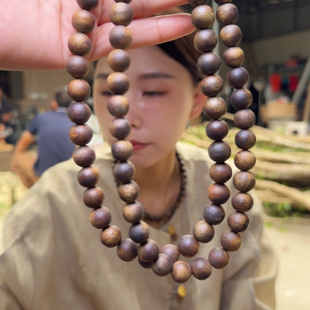 沉香手串莺歌绿奇楠张勺子圆珠双圈一条1.0mm