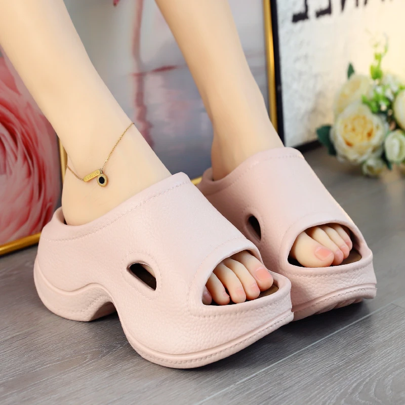 踩屎感拖鞋女士夏季2025新款室内家居浴室防滑海边厚底凉拖鞋外穿