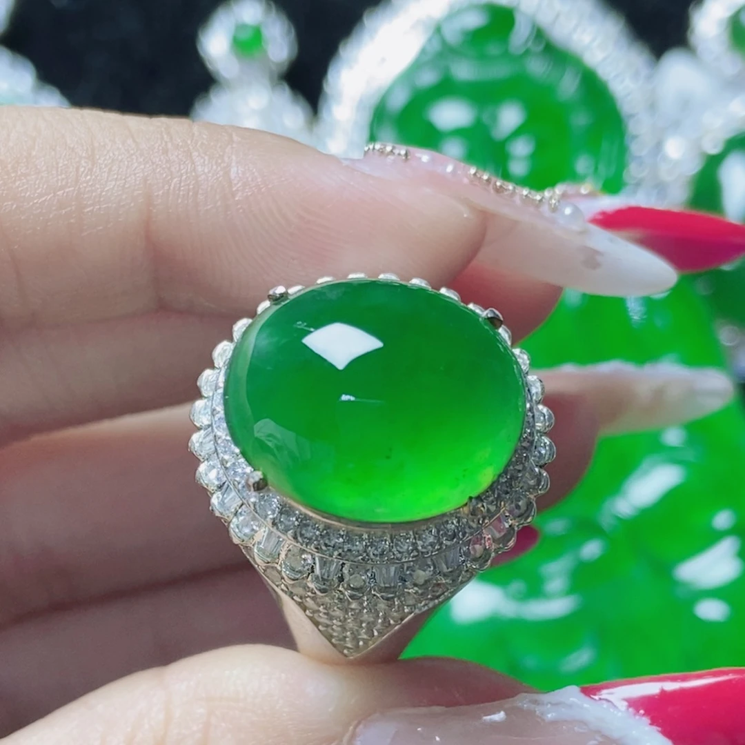 翡翠未镶嵌颈饰