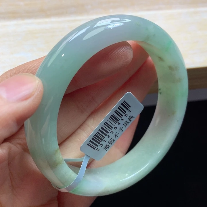 翡翠未镶嵌手镯手镯