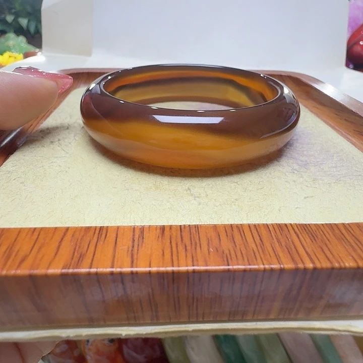 鑫***儿玛瑙/玉髓未镶嵌手镯