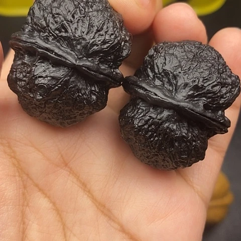 文玩核桃把件38尺云南核桃