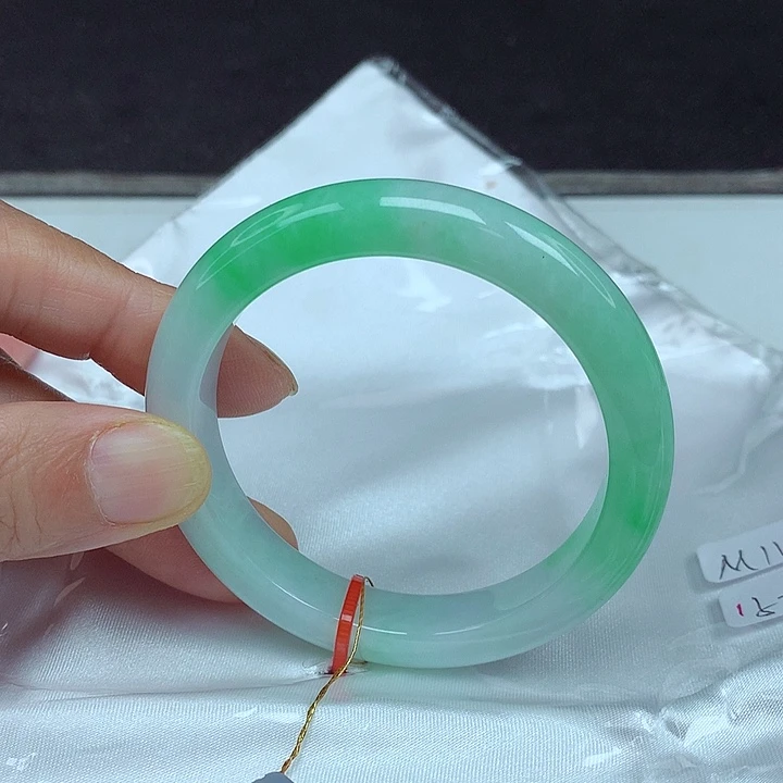 翡翠未镶嵌手镯52圈4812