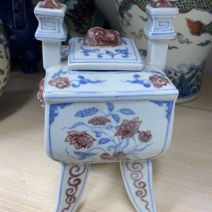 陶瓷青花瓷器一件