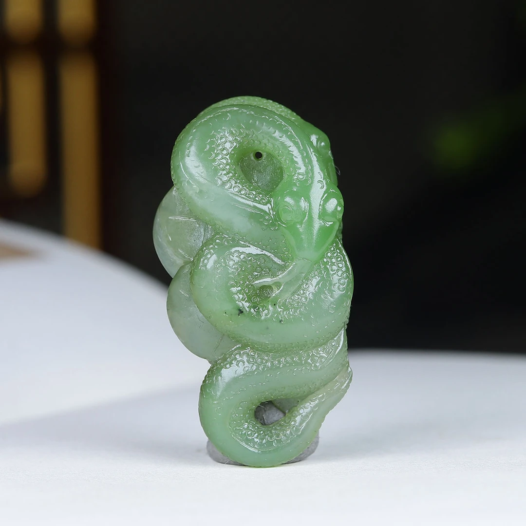 122906和田玉翠青生肖蛇挂件