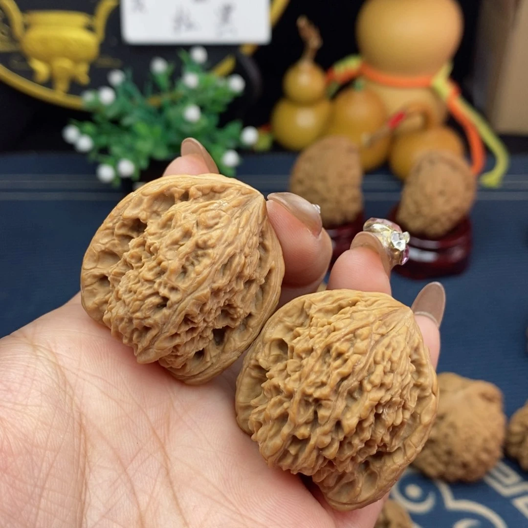 文玩核桃吊坠红*涿鹿
