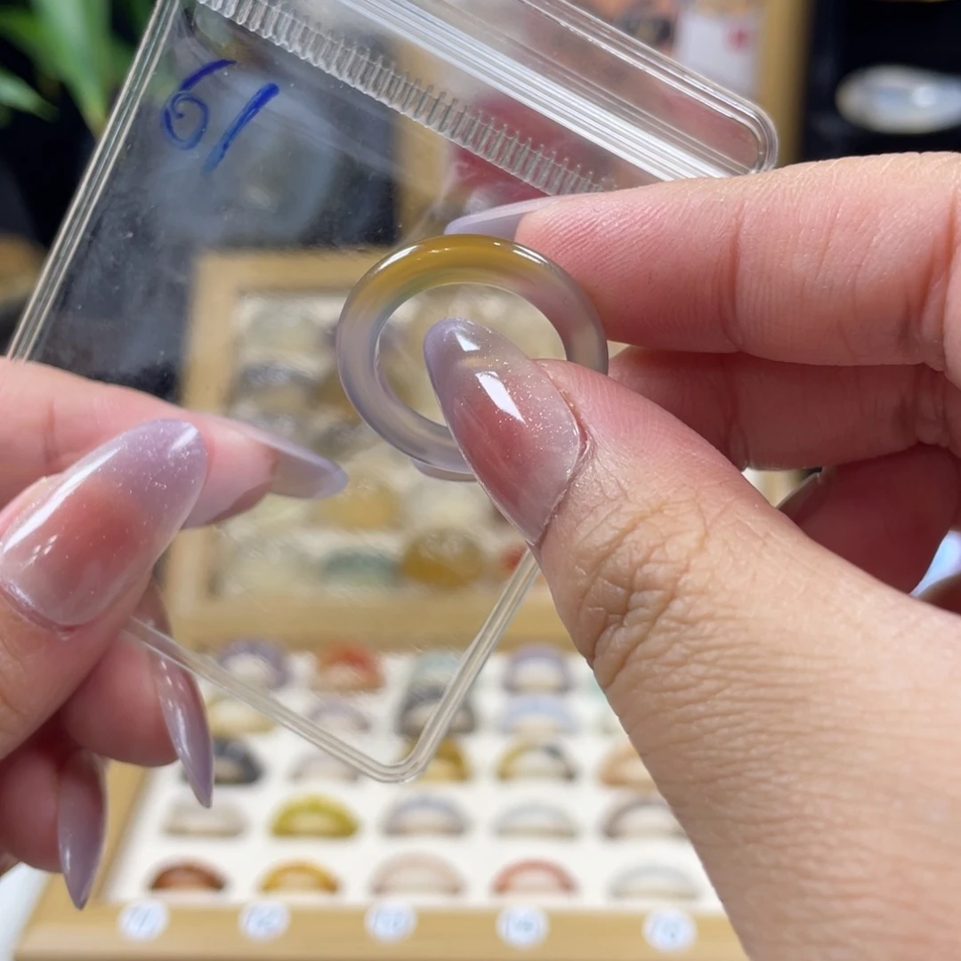 玛瑙/玉髓未镶嵌戒指61号港15直径17.4（包容）