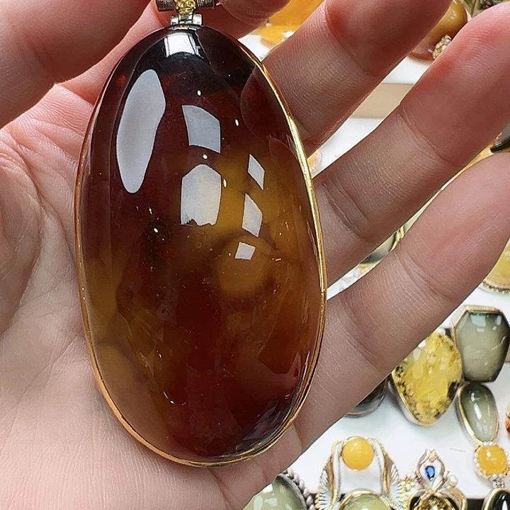 琥珀未镶嵌珠宝奇石