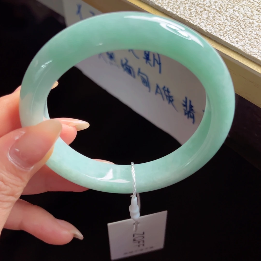 翡翠未镶嵌手镯手镯