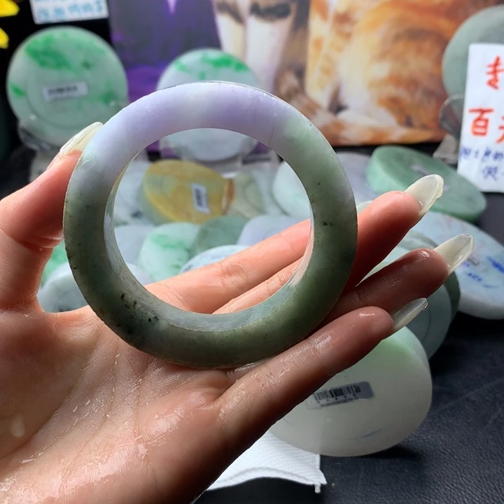 定制翡翠未镶嵌手镯