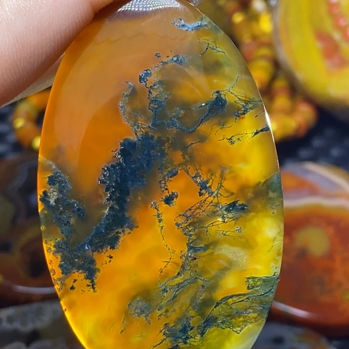 玛瑙/玉髓颈饰未镶嵌黄**国