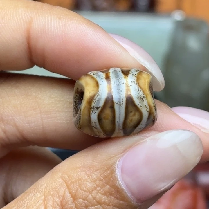 人***生玛瑙/玉髓未镶嵌颈饰