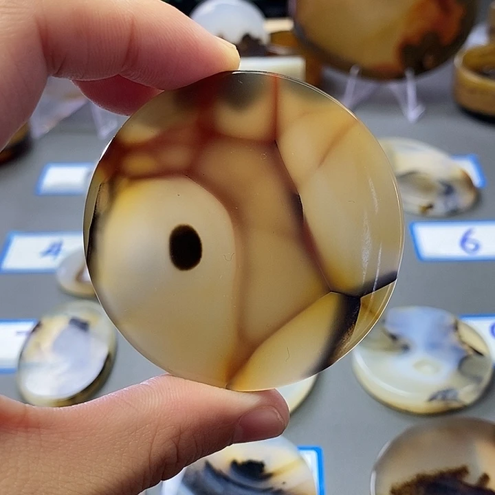 玛瑙/玉髓未镶嵌珠宝半成品153