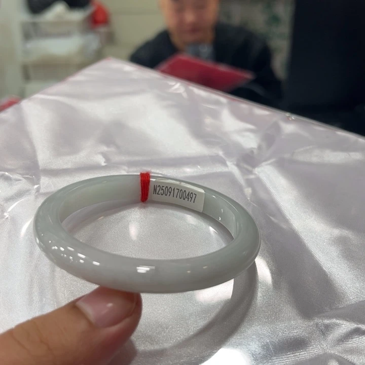 翡翠未镶嵌手镯缅甸翡翠 A 货手镯