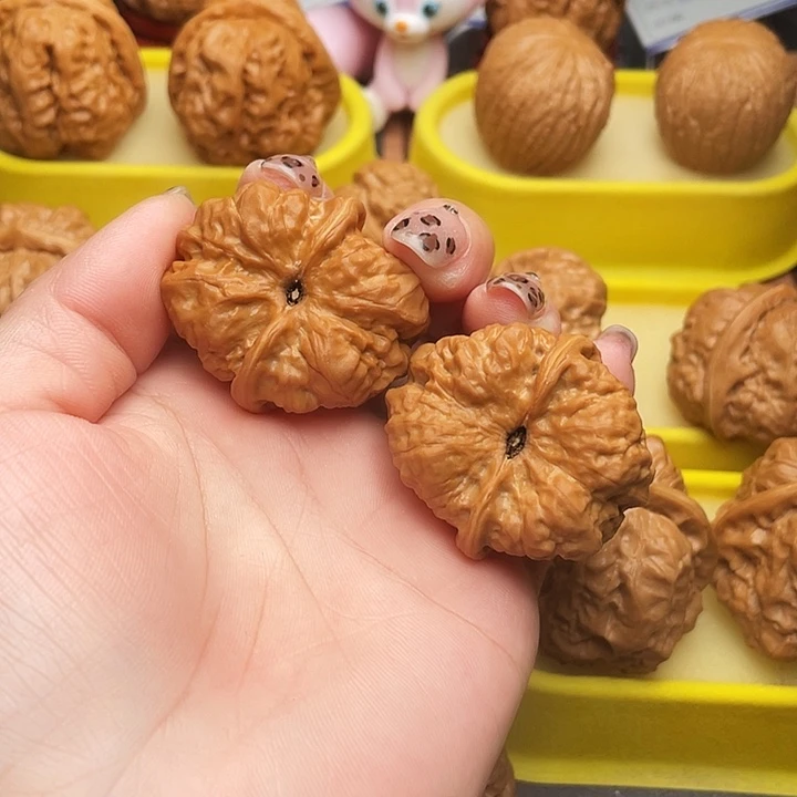 吊坠文玩核桃六*羊蛤蟆