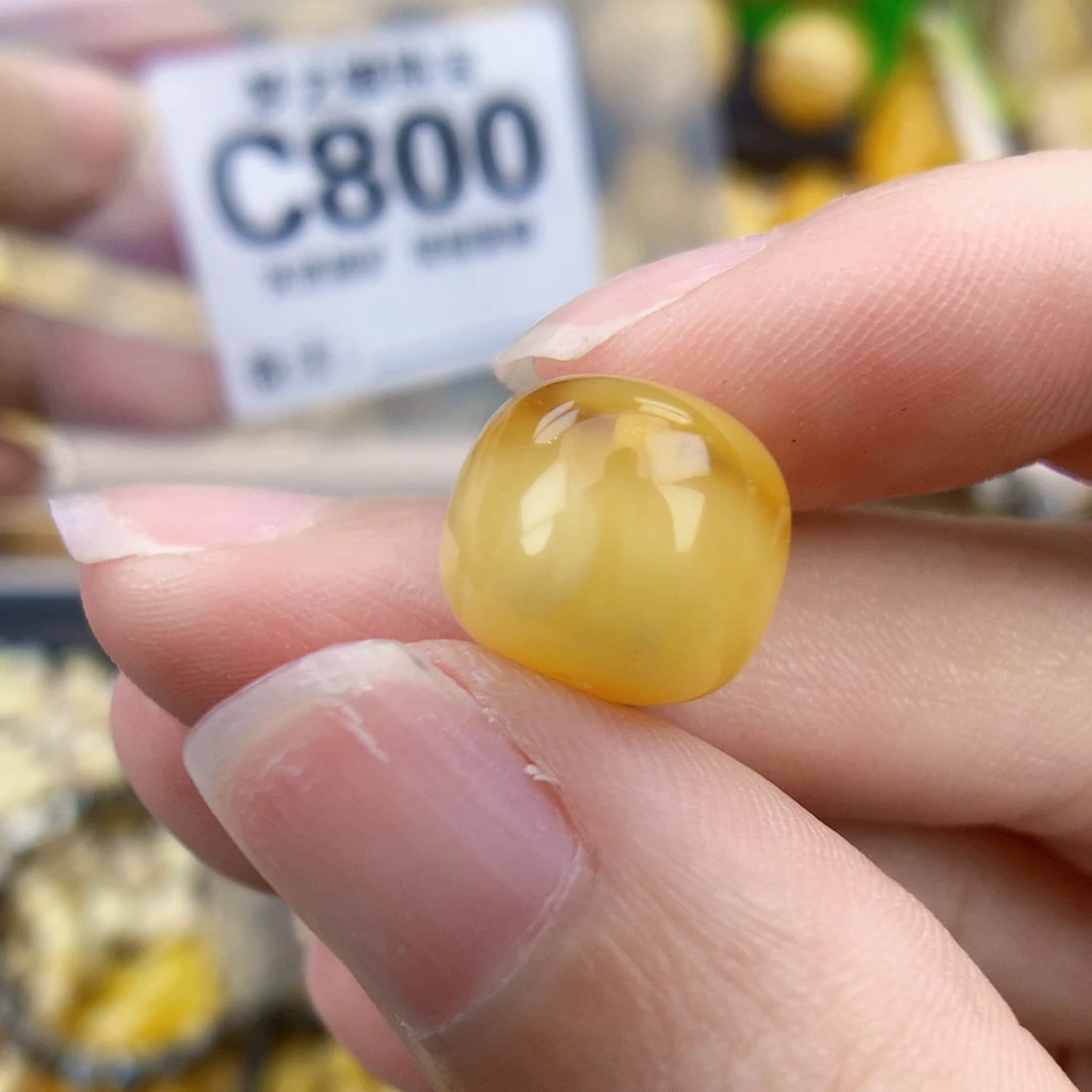 未镶嵌琥珀珠宝奇石12.2