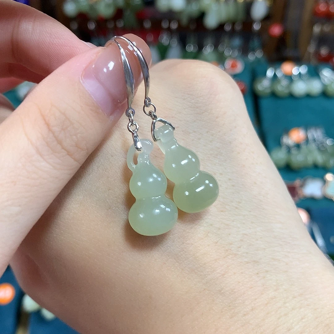 和田玉银S925镶嵌耳饰葫芦卡21.5左右