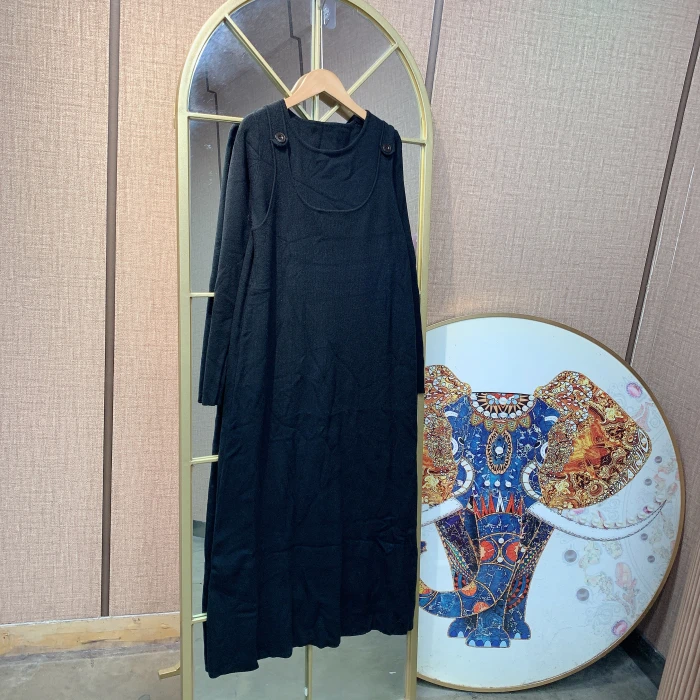 BQ405孕妇黑色针织背带裙两件套90-130