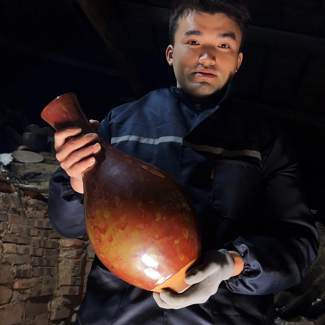 悠***行茶盏窑王花瓶大涨红图