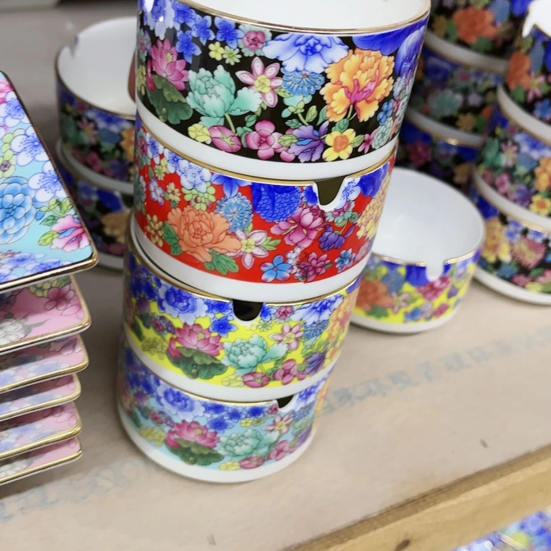 【闪购商品】珐琅4个混。。。小烟灰缸