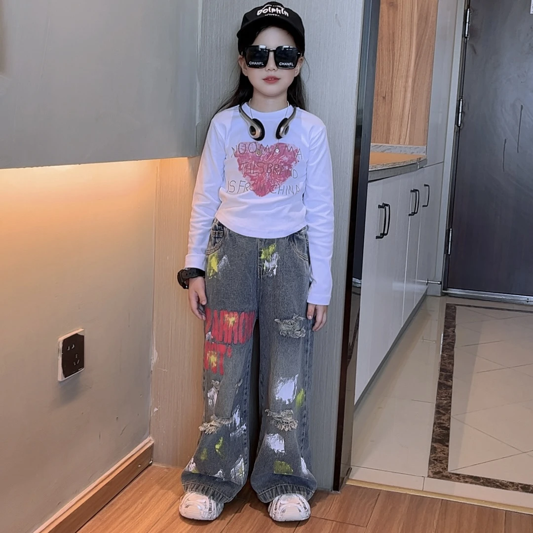 女童秋装套装中大童洋气女孩卡通爱心T恤时尚破洞牛仔裤两件套