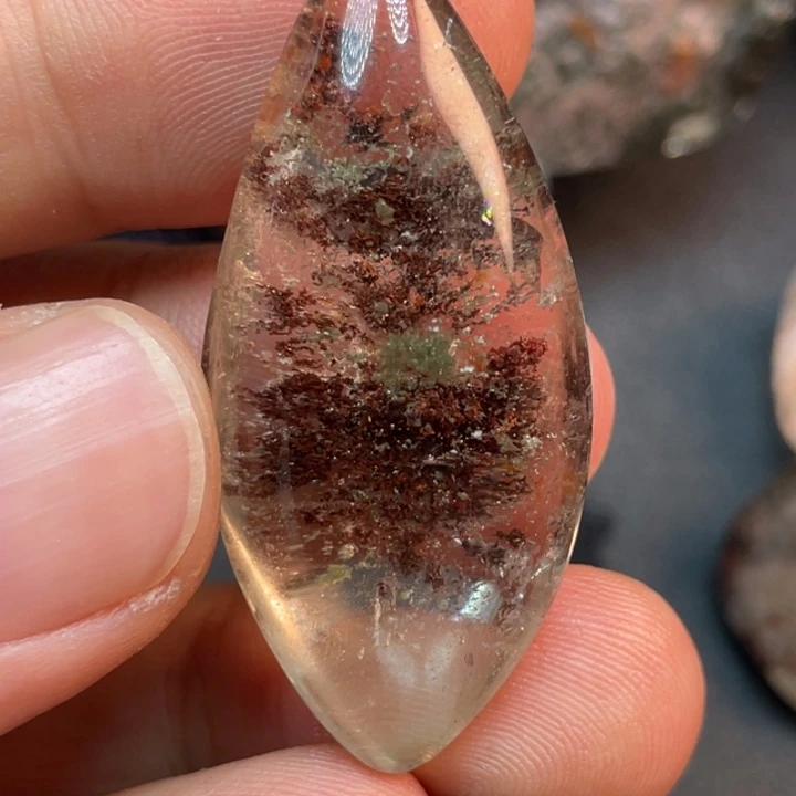 水晶颈饰未镶嵌躯*