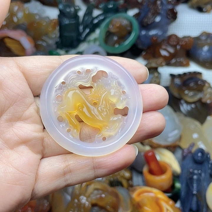 玛瑙/玉髓饰品未镶嵌一**年