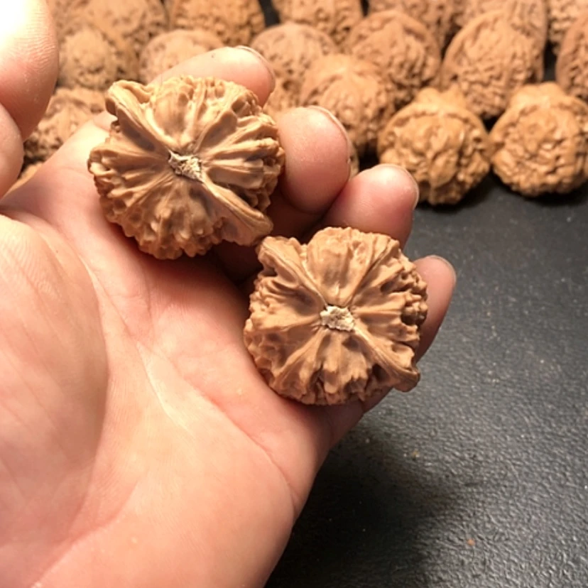 【闪购商品】文玩核桃吊坠几*休宫灯