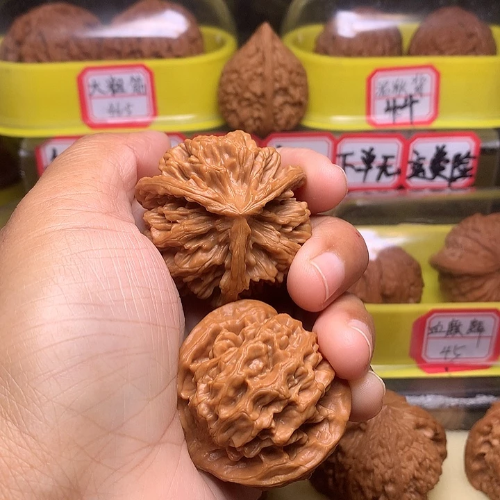 吊坠文玩核桃谁***眼帝王奔