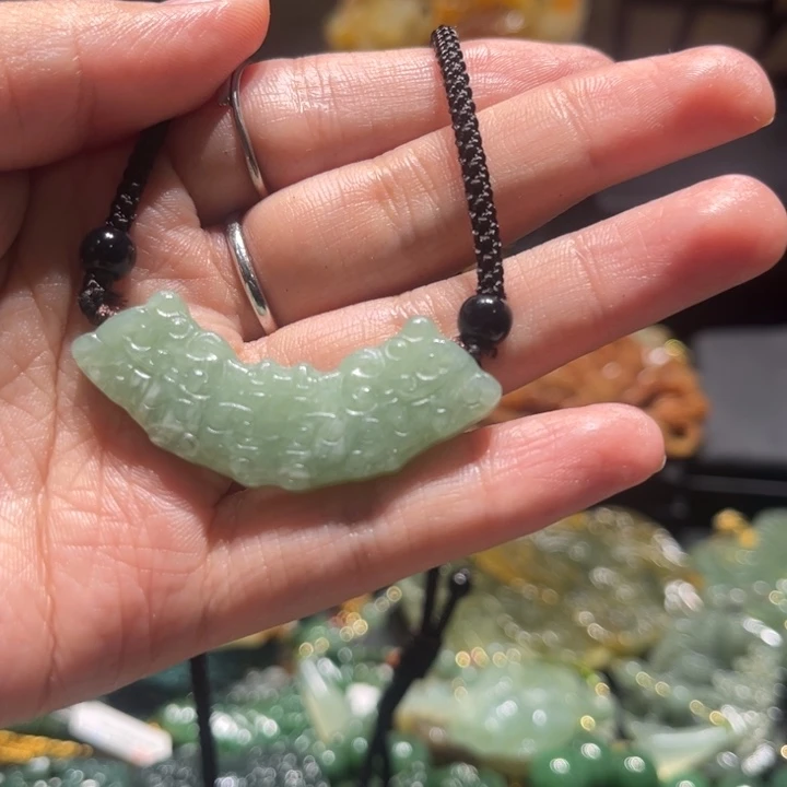 岫玉未镶嵌毛衣链