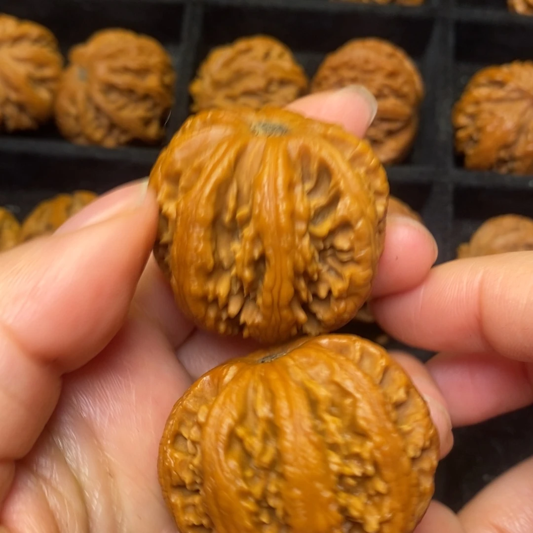文玩核桃把件秦岭核桃