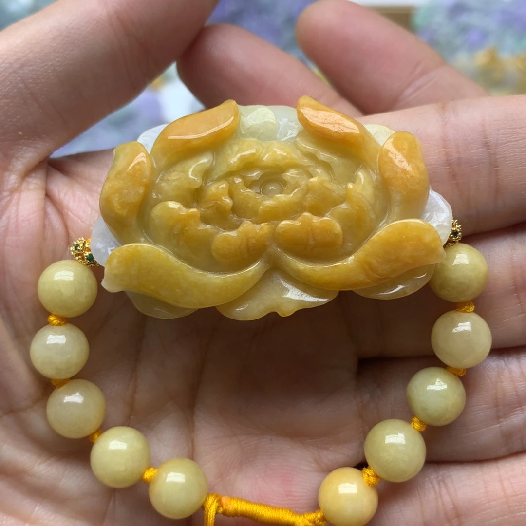 翡翠颈饰未镶嵌翡翠