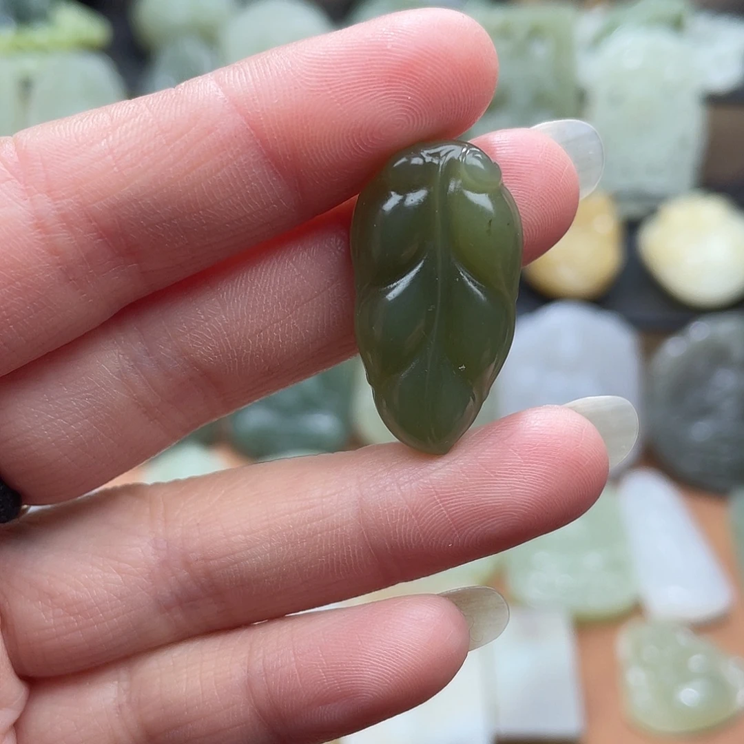 和田玉未镶嵌吊坠(不含链)