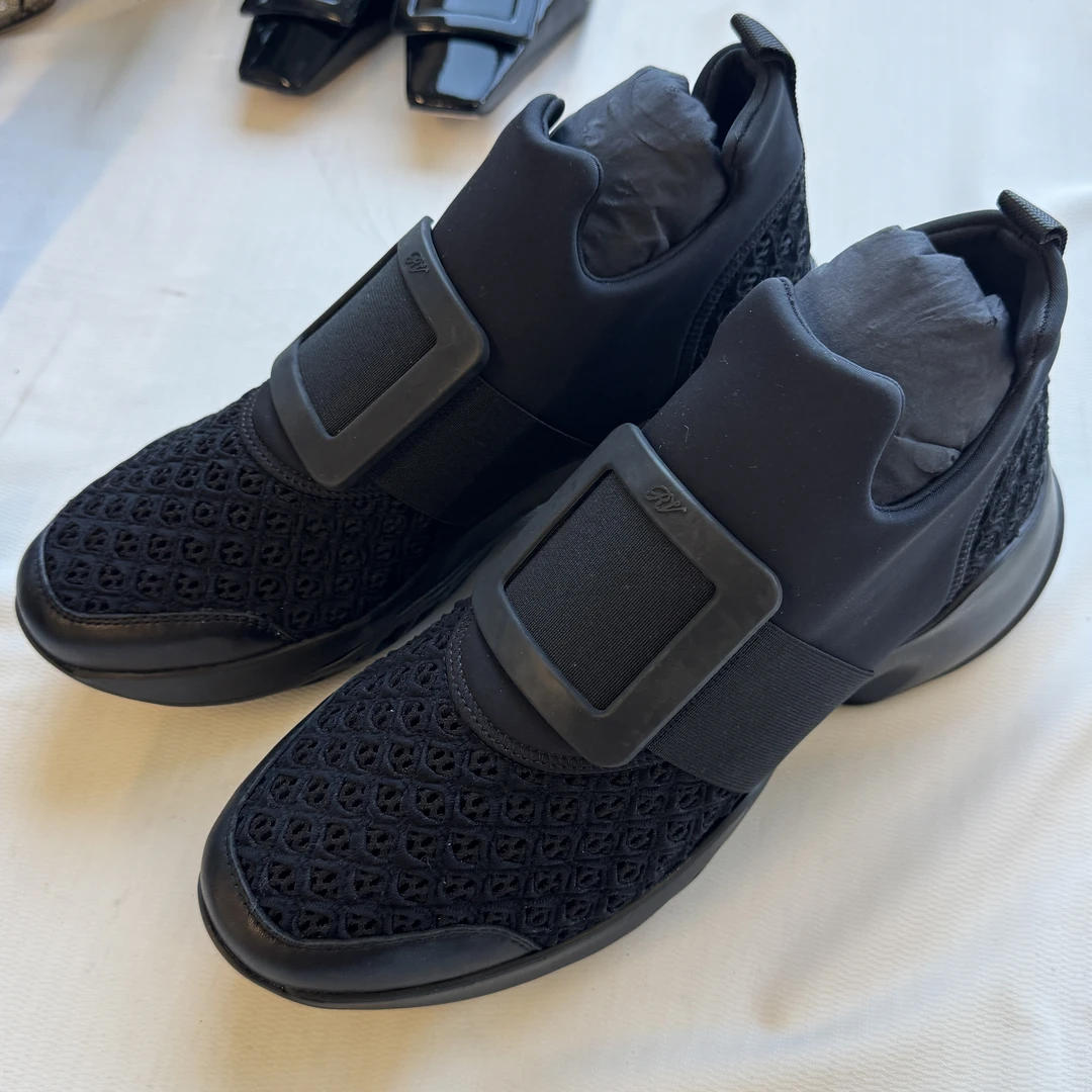 95新 Roger Vivier/罗杰·维威耶 运动板鞋40码/250604VGLVH88