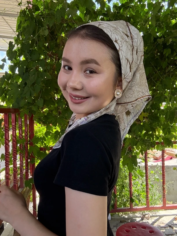 进口 细闪黄叶子头巾 80*80