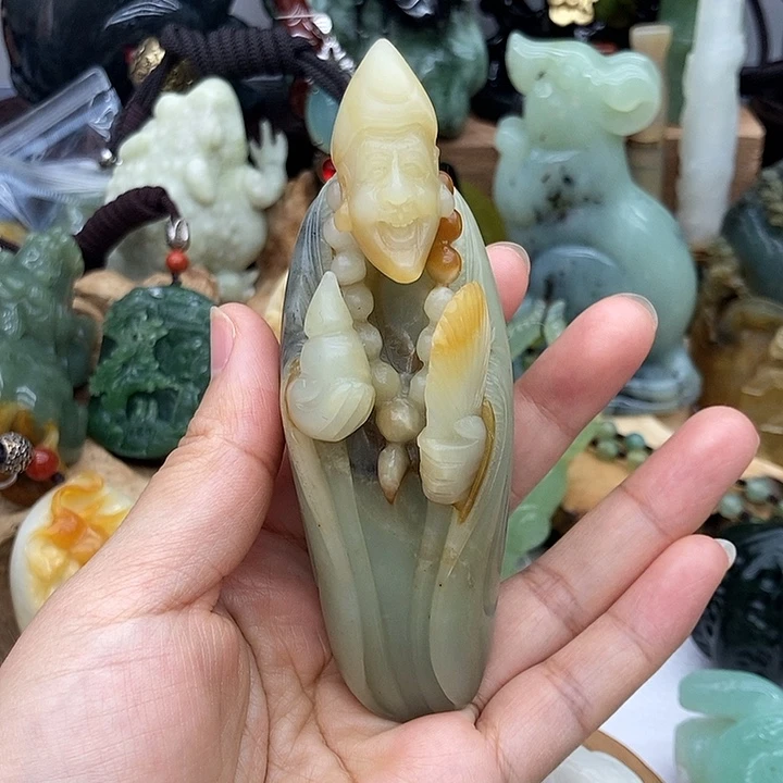 岫玉未镶嵌手把件